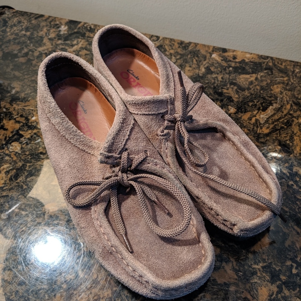 Clark's Originals Wallabees in Chocolate Suede